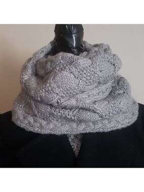 Gap Knit Cowl Scarf